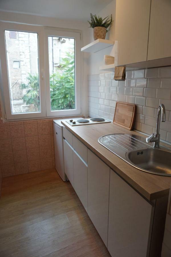 Corto Apartment *